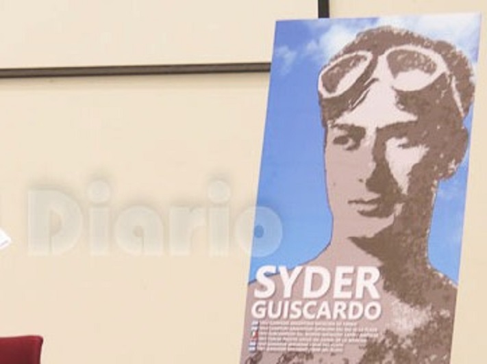 Homenaje a Syder Guiscardo: fue ganador de la primera prueba de natación realizada entre Mar del Plata y Miramar en 1960