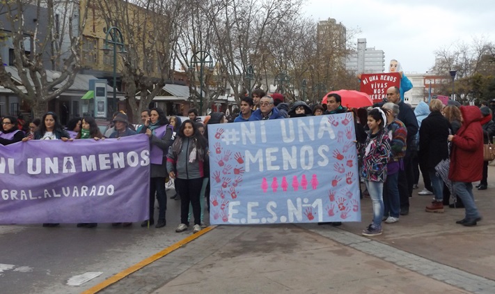 Miramar: Se realizó la marcha #NiunaMenos