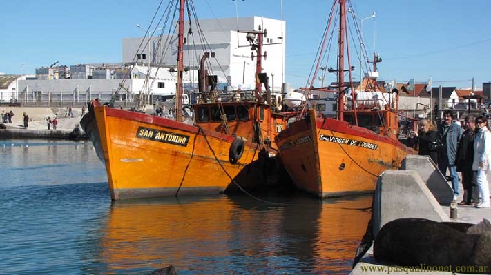 Mar del Plata: Tres pescadores muertos y otros dos desaparecidos al naufragar una lancha amarilla