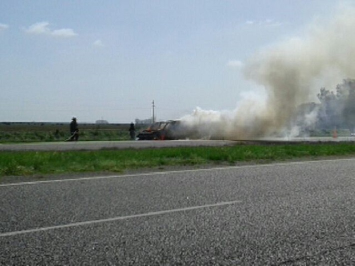 Se incendió un auto en el km 360 de la Autovía 2